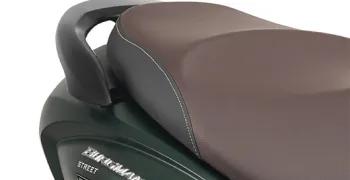 DUAL TONE SEAT COLOR